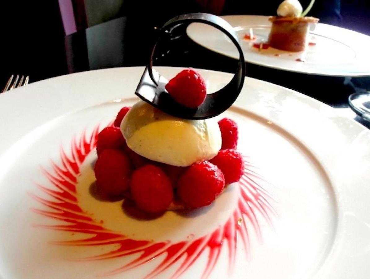 Logis Hotel-Restaurant Saint Romain Anse Kültér fotó