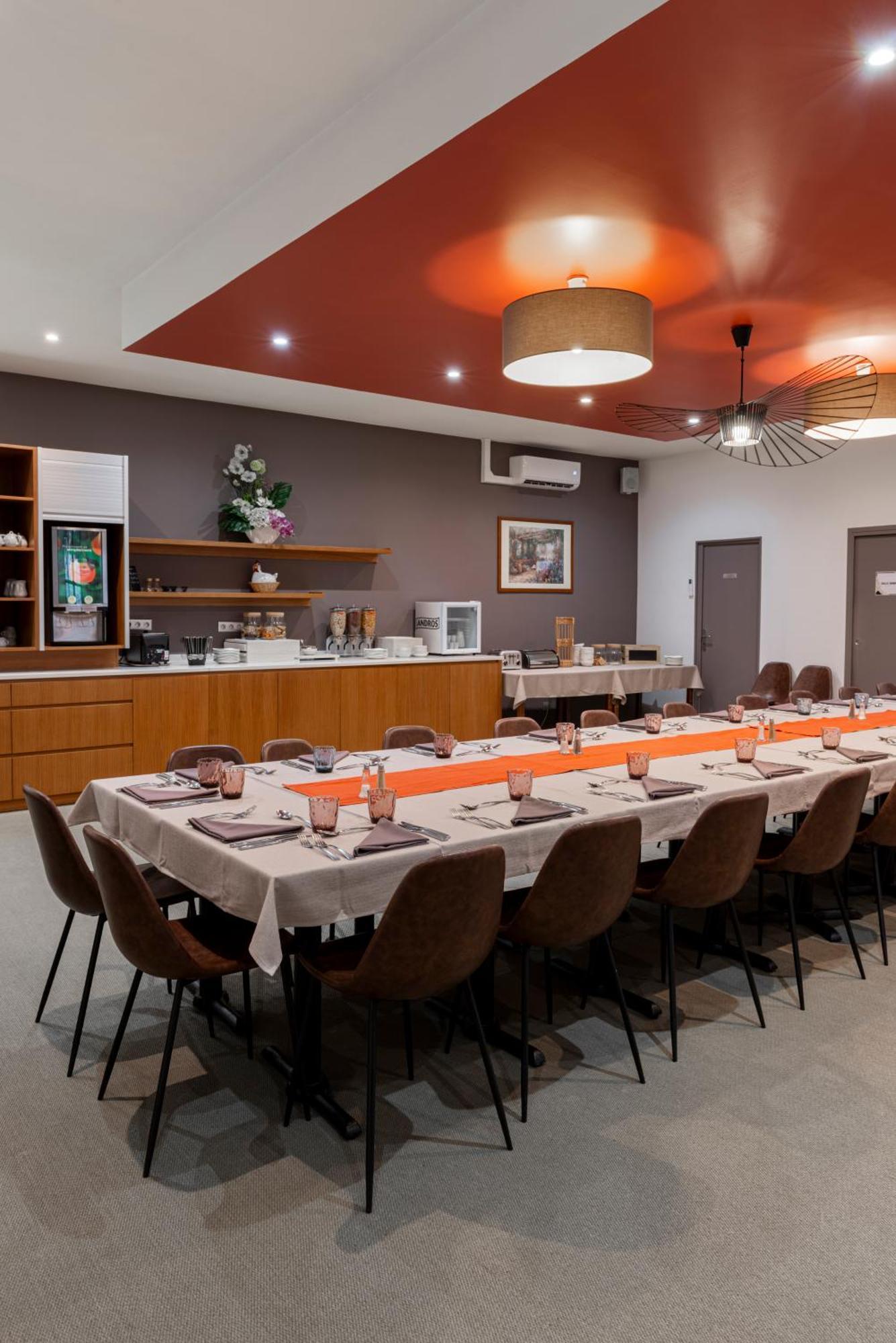 Logis Hotel-Restaurant Saint Romain Anse Kültér fotó